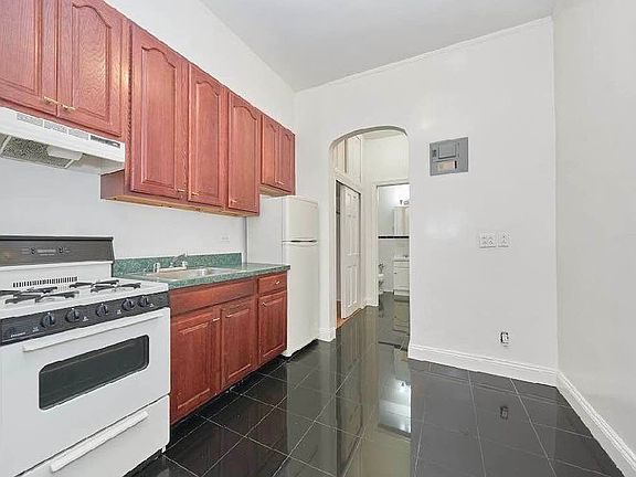 4th image of 56 W 106th St #3CC