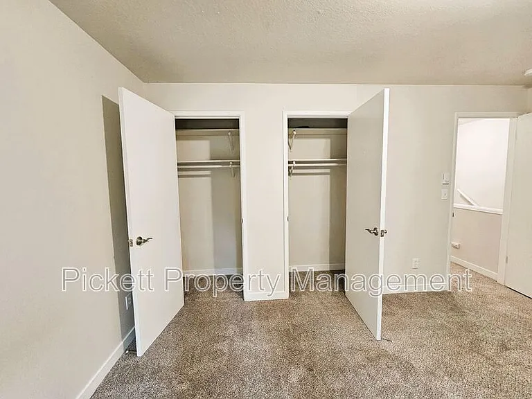 354 NW Edvard St #G — Photo 21