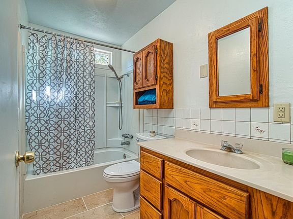 5th image of 3590 Harris Avenue
