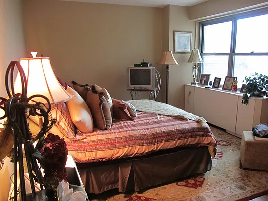 Sold by Sotheby's International Realty | media 3