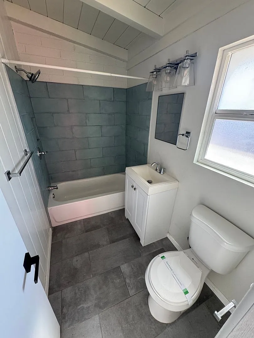 1 bed, 1.0 bath, 695 sqft, $1,125 — Photo 4