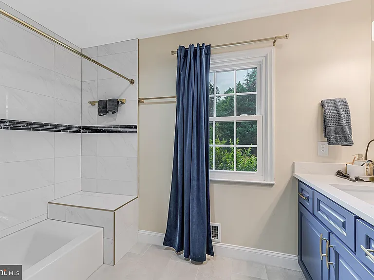 8424 Holly Leaf Dr — Photo 24