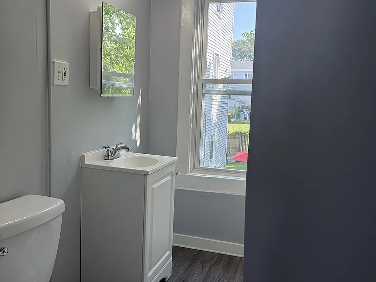 103 Tecumseh St #2 — Photo 9