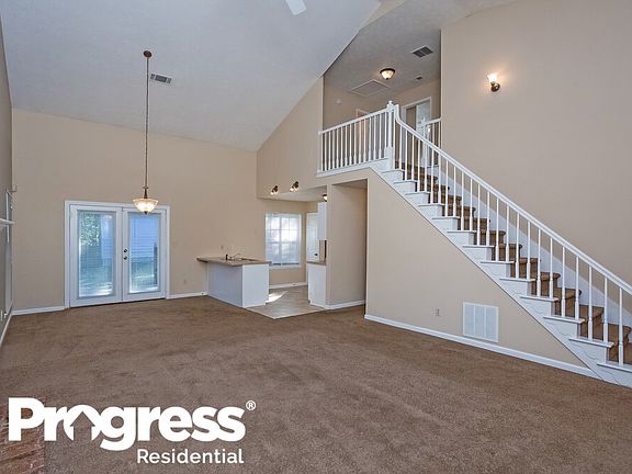 2nd image of 1406 Oak Knoll Dr NE