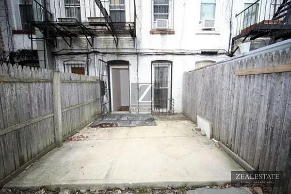 Rented by ZealEstate Group Inc | media 13