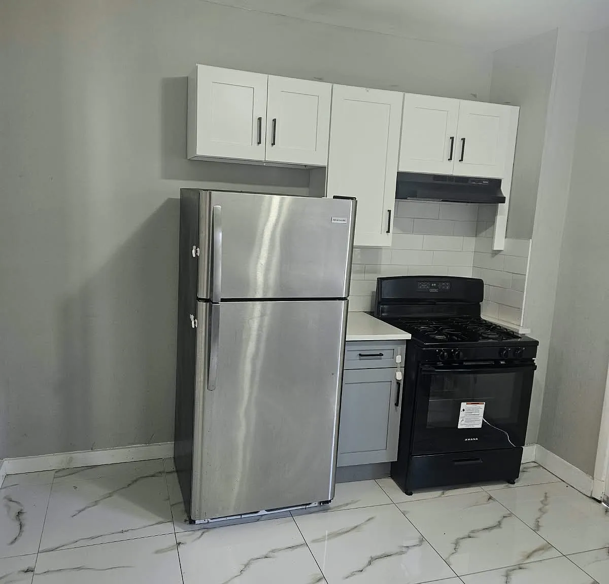 3 bed, $2,200 — Photo 1