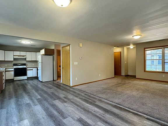3rd image of 339 W Benton St