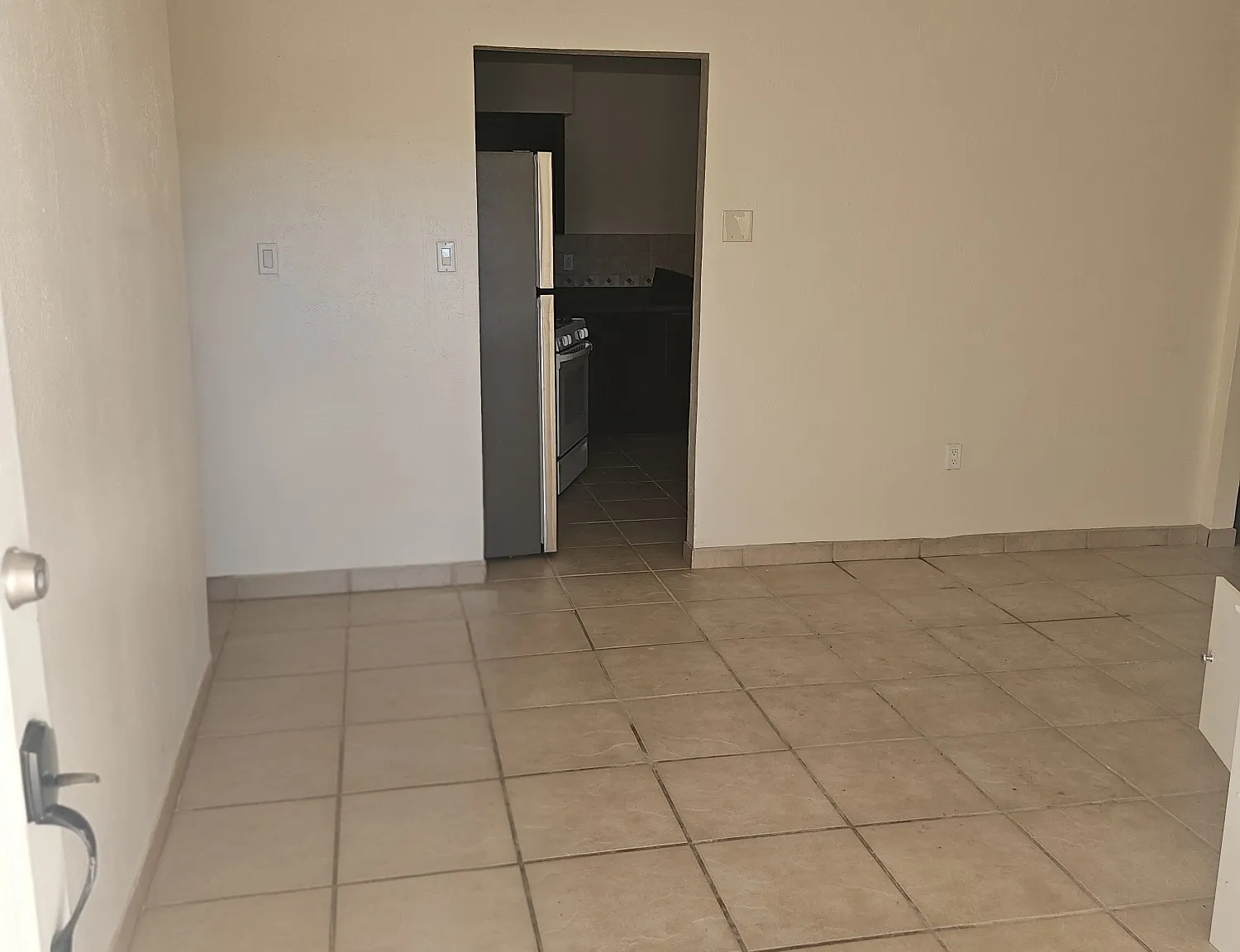4 bed, 2062 sqft, $2,300 — Photo 1