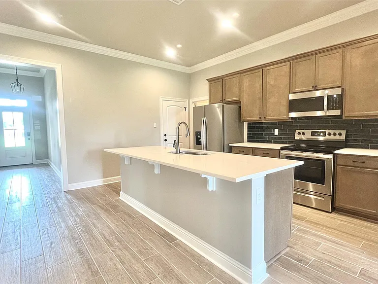 102 Jleigh Ln #J — Photo 2