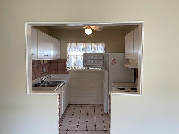 4th image of 1776 S Palo Verde Ave #E109