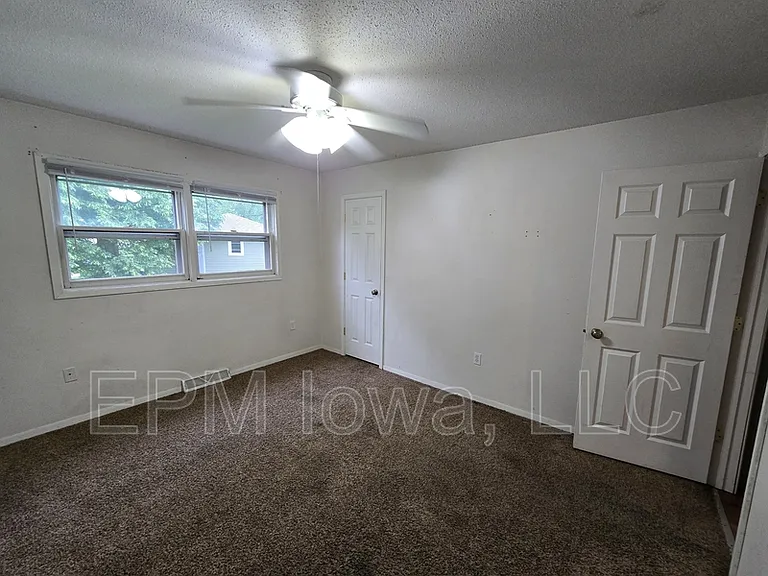 1407 Robin Rd — Photo 14