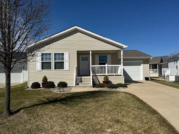 6619 W Meadowlark Dr, Jenison, MI 49428