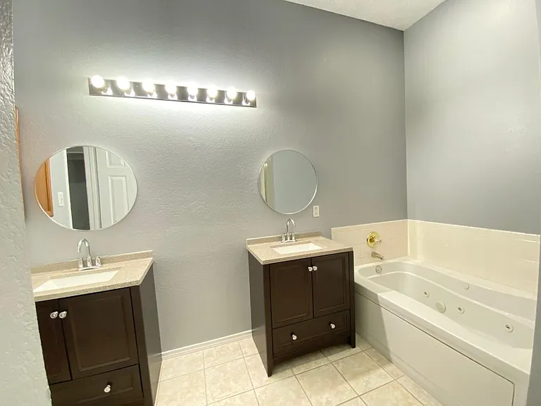 1328 Falcon Holw — Photo 15