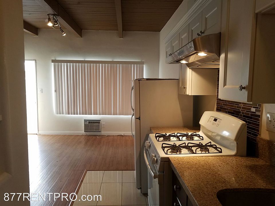 1st image of 1022 Wilcox Ave APT 12