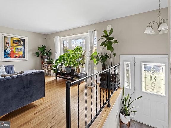 5th image of 208 Pelham Rd S