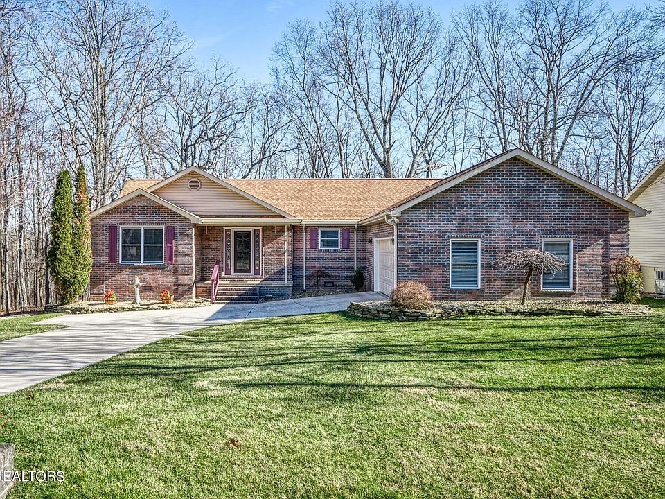 1st image of 126 Wycliff Ln
