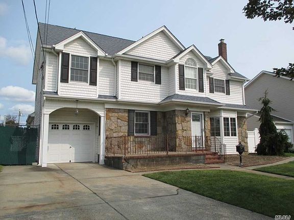 2nd image of 2531 7th Ave