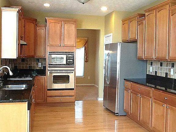 4th image of 2675 Paramount Cir