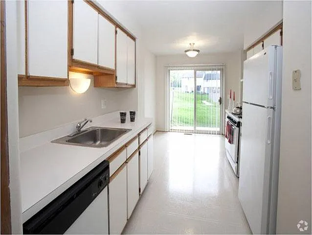 Countryside Townhouses of Auburn Hills — Photo 10