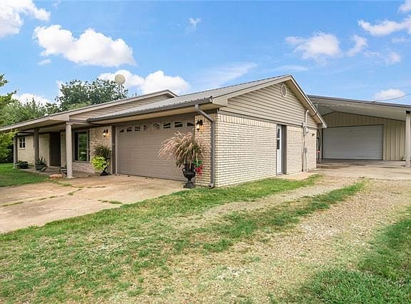 3rd image of 1536 Farm Road 2352