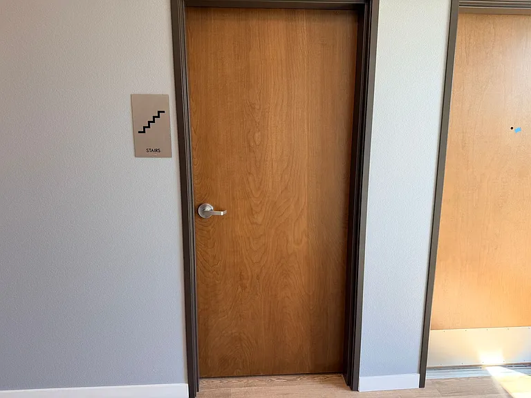 Abbey Creek Square Luxury Apartments — Photo 44