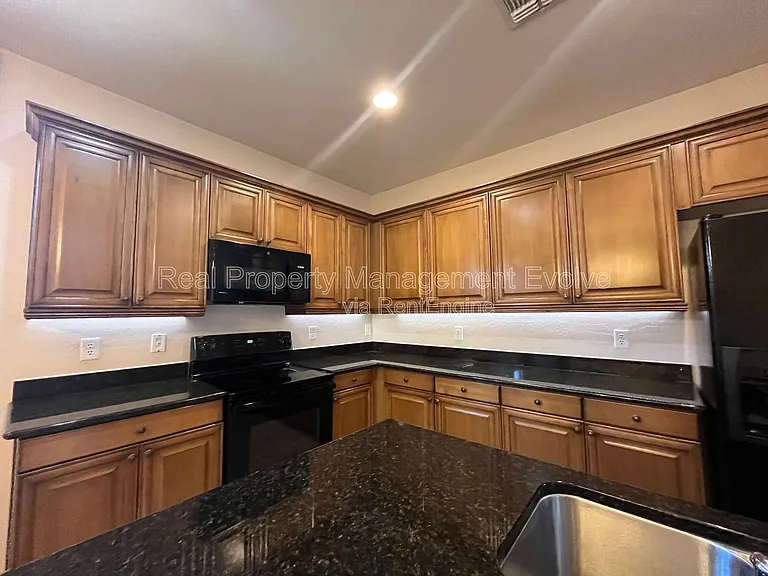 3454 E Constitution Dr — Photo 14