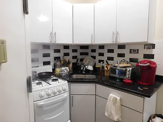 Rented by Corcoran | media 19