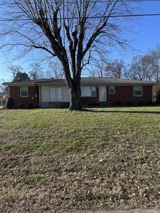 815 Royal Elm Cir, Hartsville, TN, 37074