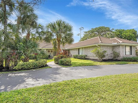3rd image of 8180 NW 51st Pl