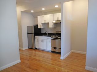 100 Willow St #1A, Cambridge, MA 02141