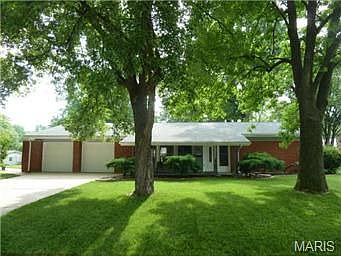 610 Creststone Dr Florissant MO 63033 Zillow