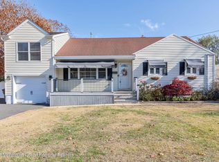 21 Arno St, Oakhurst, NJ 07755