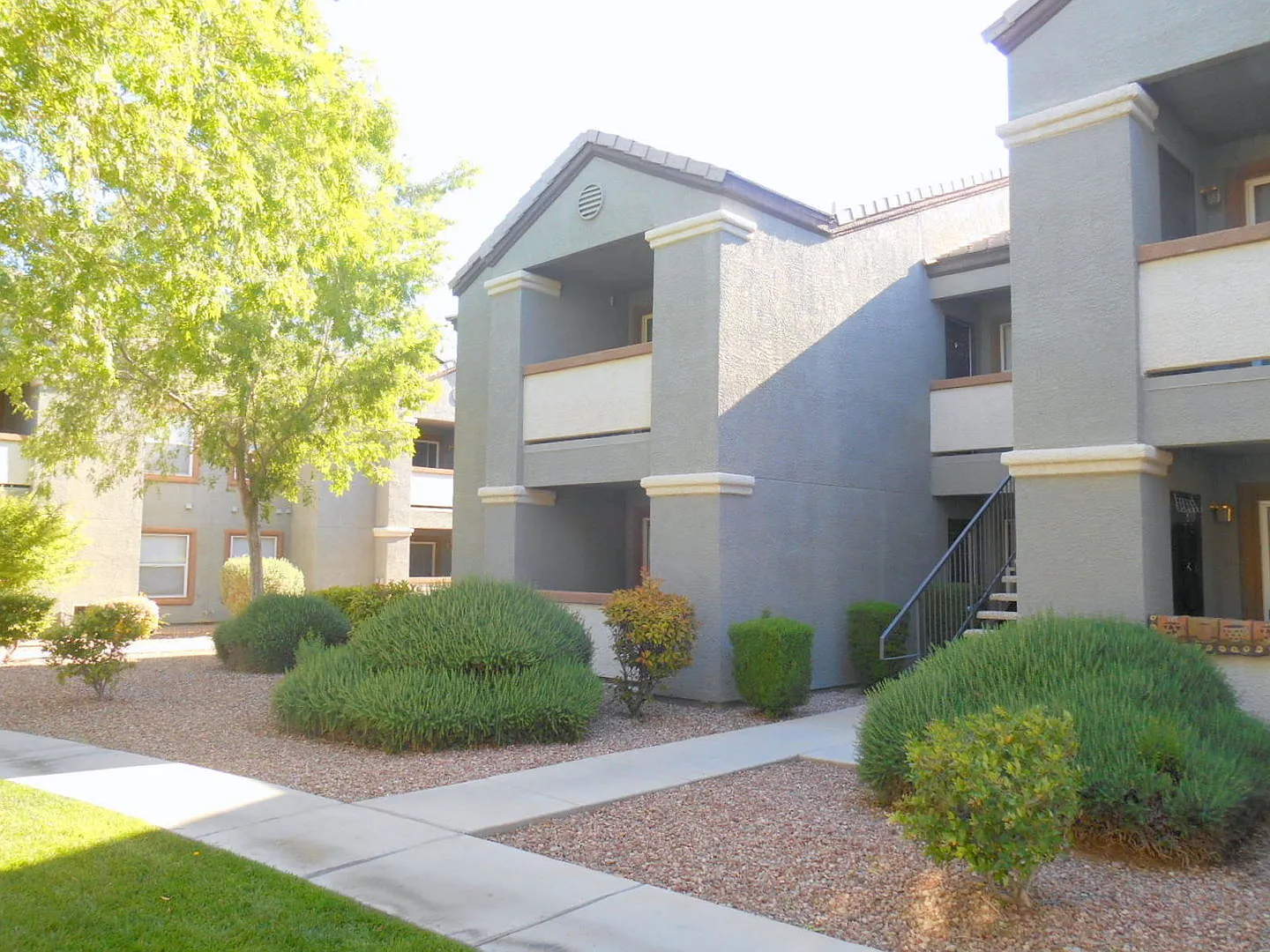 Convenient 1st Floor Condo in Gated Community with Pool — Photo 2