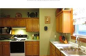 5th image of 333 Montrose Dr
