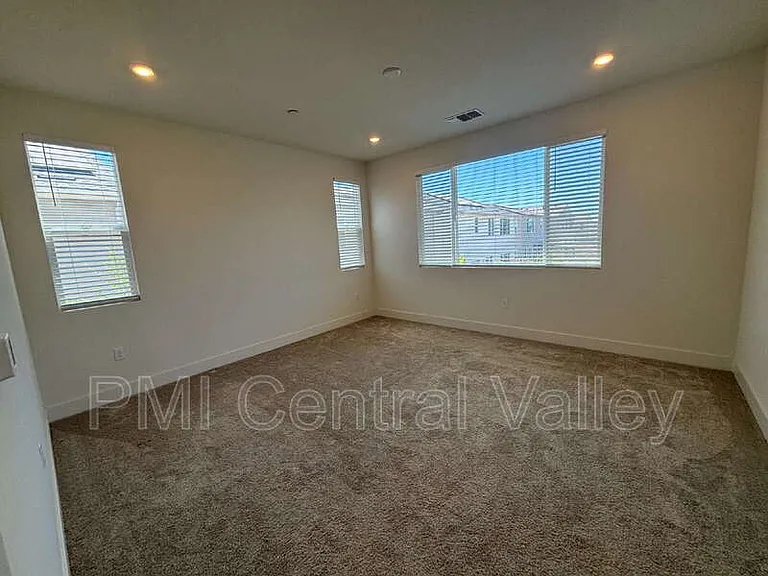 3226 Tibidabo St — Photo 34