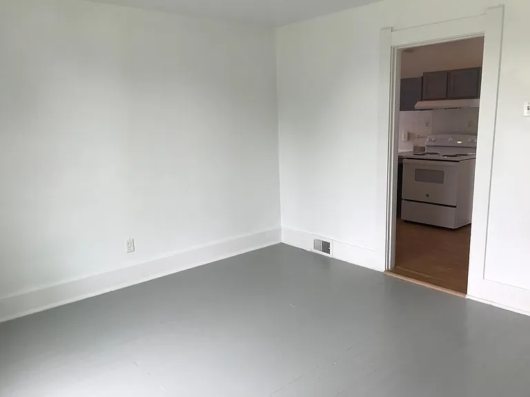414 1/2 SW 2nd St — Photo 6