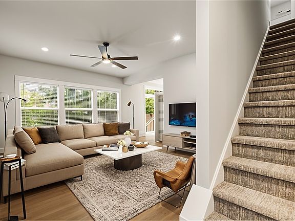 3rd image of 1021 Learidge Rd