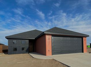 62 El Mustang Rd, Dodge City, KS 67801