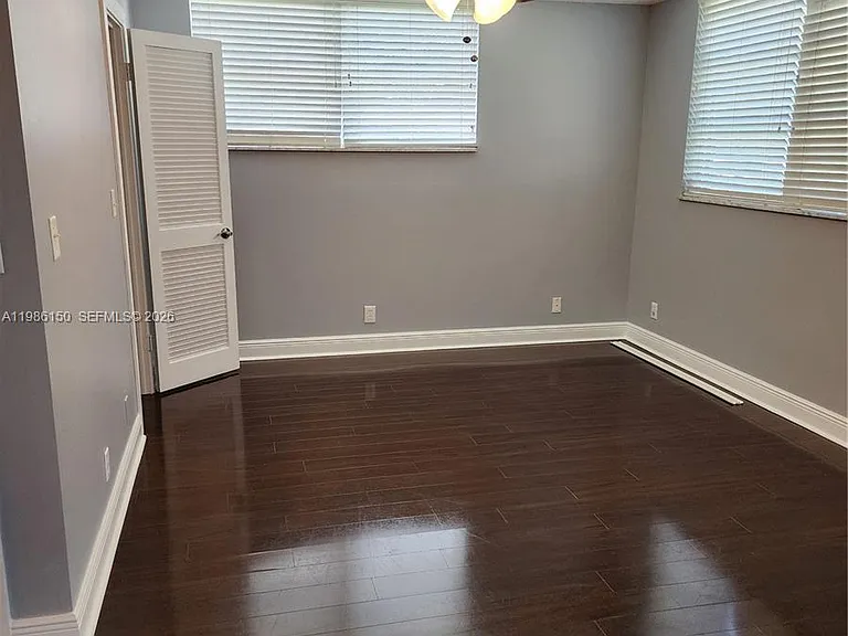 681 S Hollybrook Dr #110 — Photo 7