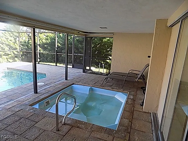 3 bed, 2.0 bath, 1757 sqft, $4,000 — Photo 3