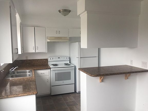 2nd image of 40 Nieto Ave APT 17