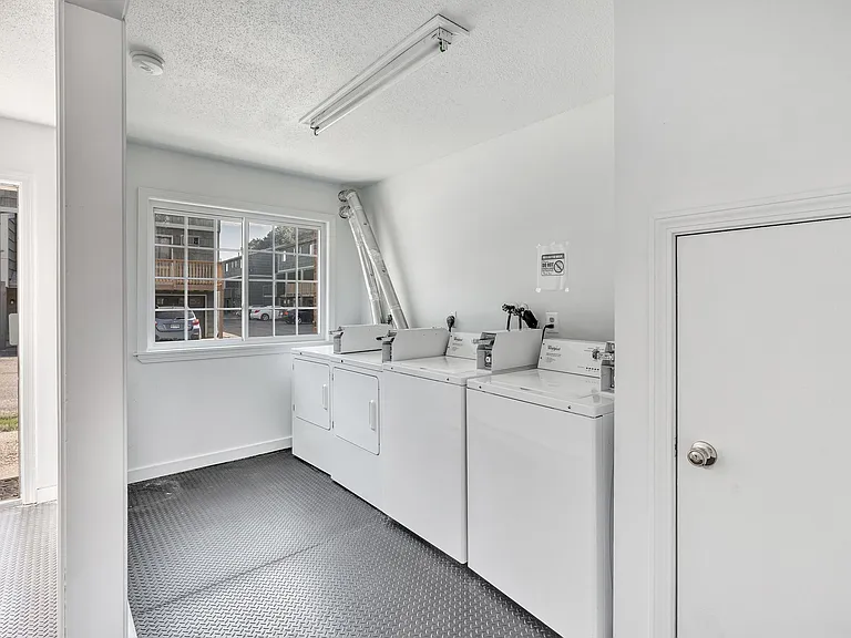1358 Meriden Rd #15 — Photo 10