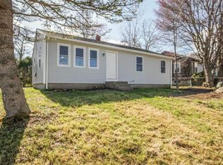67 W Hill Rd, New Bedford, MA 02740