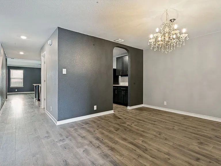 9908 Bratten Rise — Photo 4