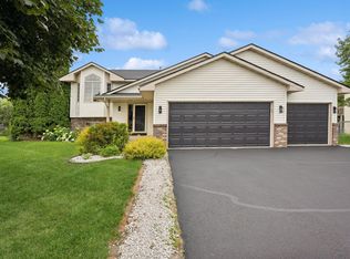 5650 Loon Dr, Big Lake, MN 55309