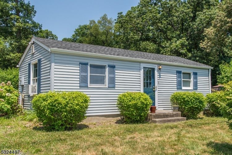 27 Parker Rd, Long Valley, NJ 07853 | Zillow