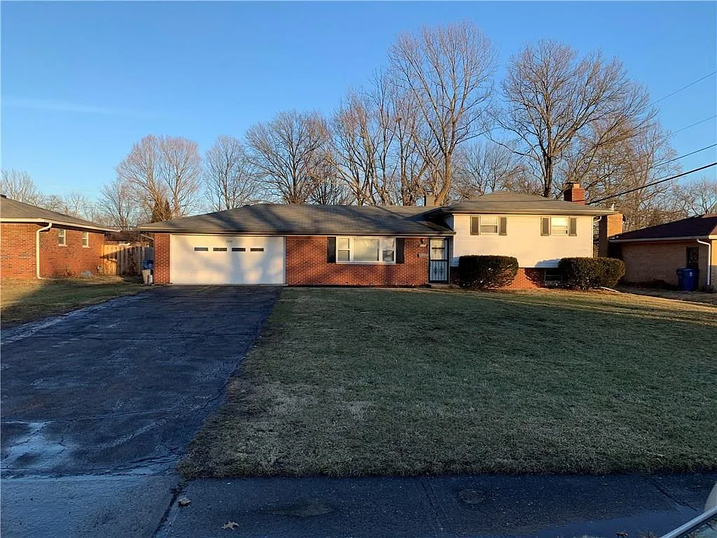 5335 Daniel Dr photo 1