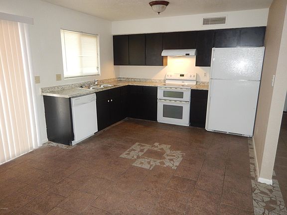4th image of 18220 N 31st Dr