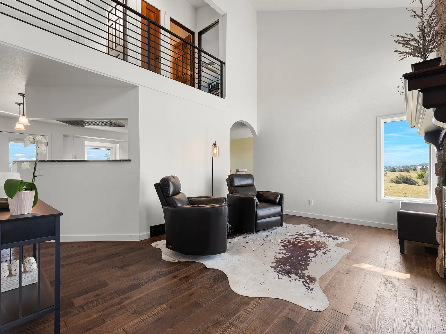 4 bed, 3.5 bath, 3371 sqft, $5,800 — Photo 3
