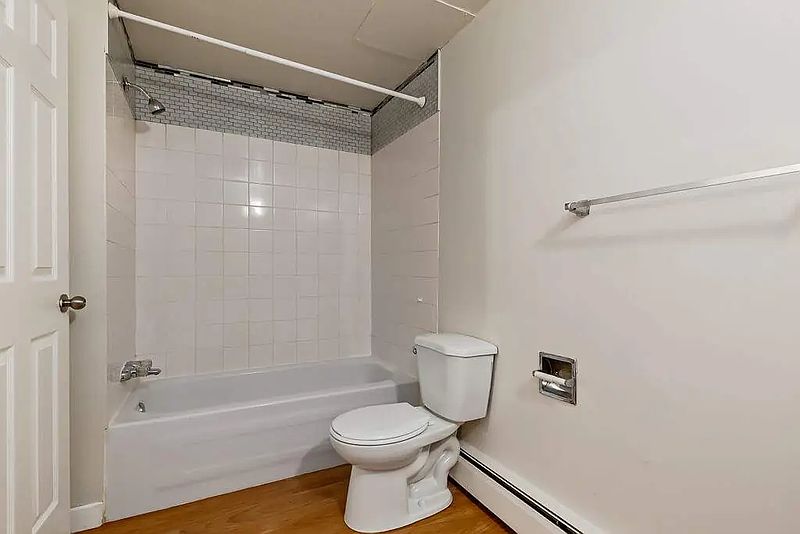 Edmonton Apartment for rent - 2 Bedrooms — photo 16